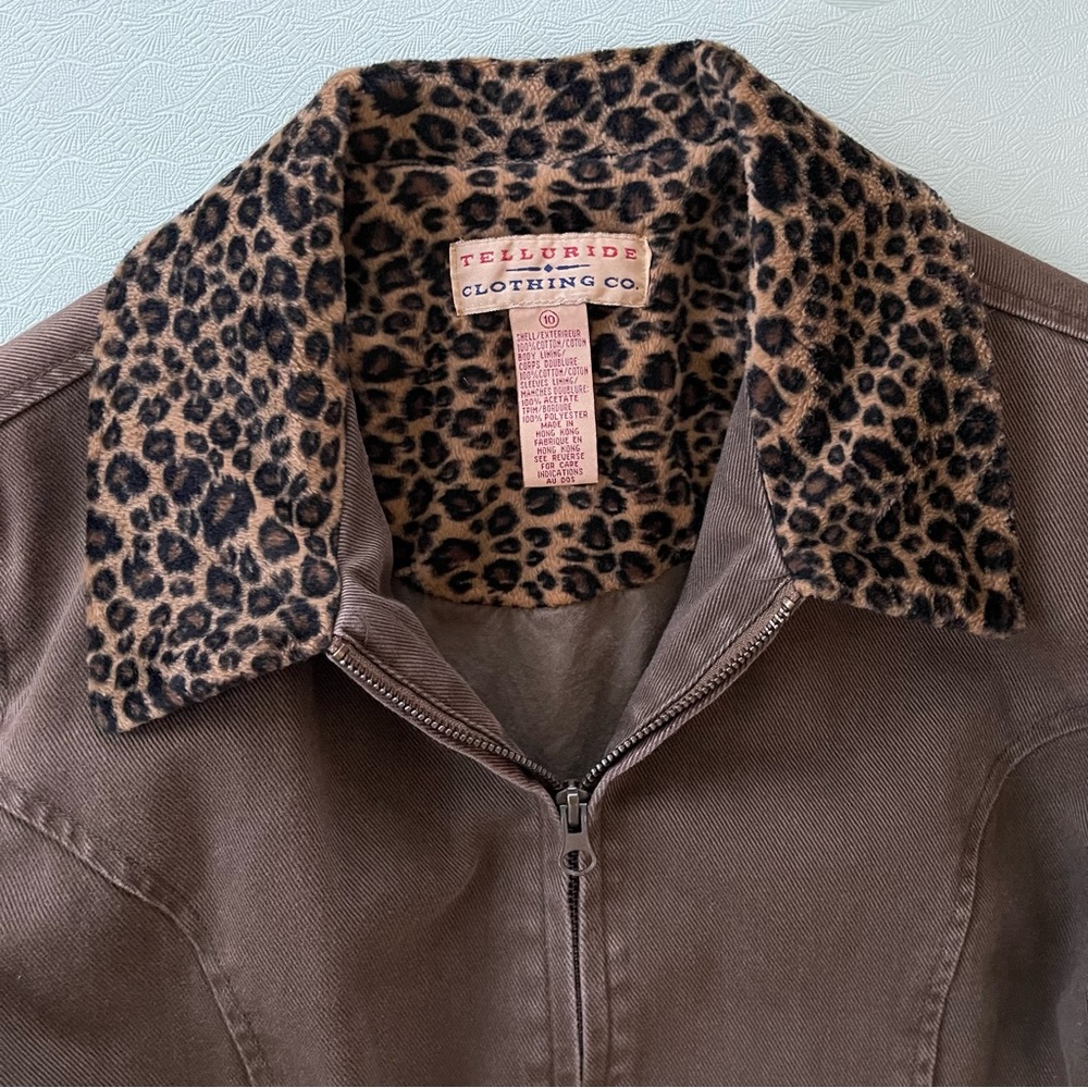 Telluride Women’s Barn Jacket with Leopard Print Collar - Picture 3 of 11